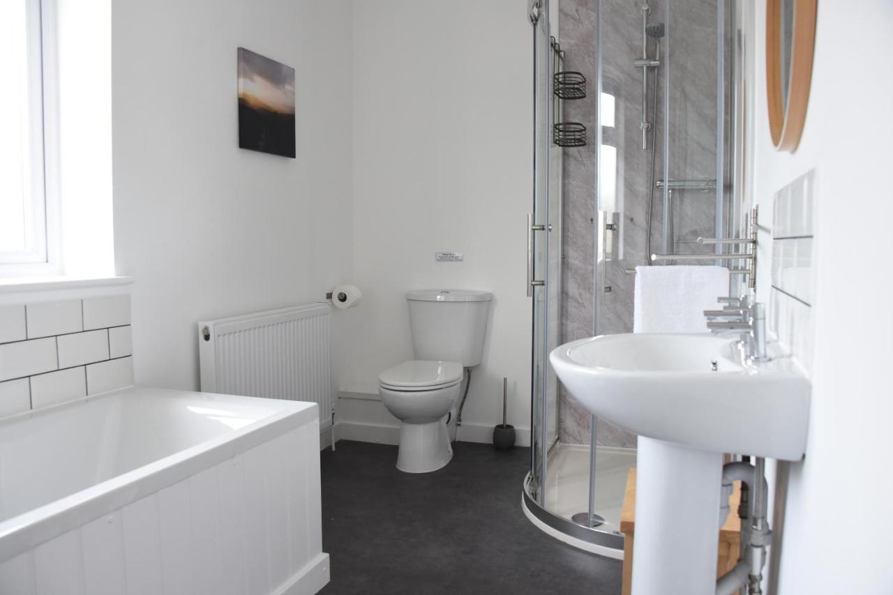 Maen Llwyd Villa Llanyre Eksteriør billede